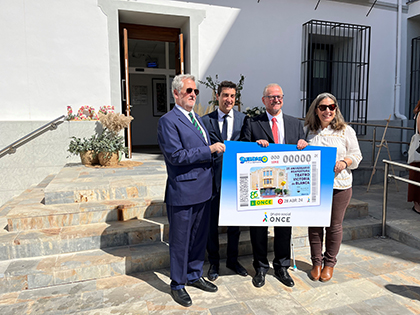 Presentación del cupón dedicado al 25 aniversario de la reapertura del Teatro Victoria, de Blanca