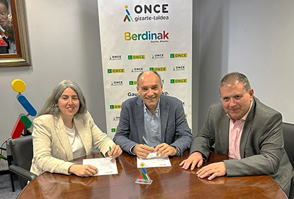 Firma del  Convenio entre Eroski y ONCE Euskadi