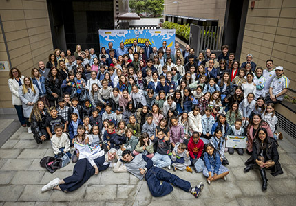 150 estudiantes junto al jurado nacional 