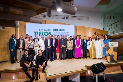 Premiados, jurados y participantes en la gala
