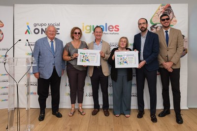 Foto de familia de la presentación del cupón dedicado al Día Mundial de la Visión Foto de familia de la presentación del cupón dedicado al Día Mundial de la Visión