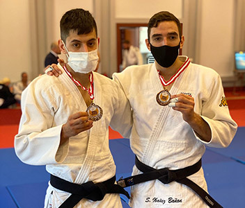 Daniel Gavilán y Sergio Ibáñez con su medalla