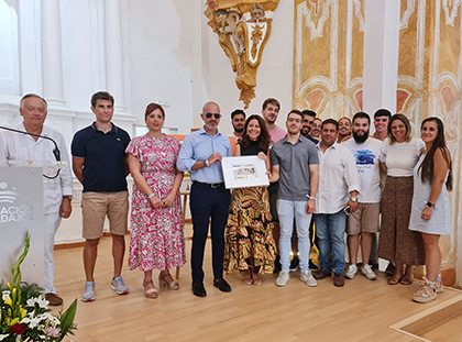 Foto de familia de la Presentación del cupón dedicado a la 40 edición de FestISierra