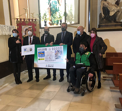 Presentación del cupón dedicado a la Cofradía de San Juan Evangelista ‘Los Blancos’