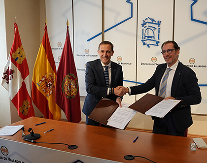 Conrado Íscar e Ismael Pérez, tras la firma del convenio