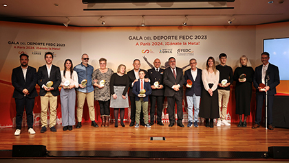 Foto de familia de la Gala del Deporte FEDC 2023