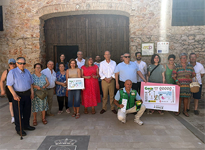 Presentación del cupón dedicado a la Feria del Ajo de Las Pedroñeras