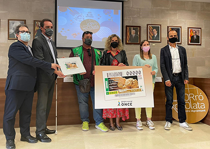 Presentación del cupón dedicado a la Fira del Torró i la Xocolata a la Pedra de Agramunt