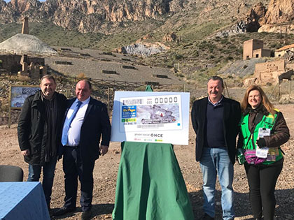Presentación del cupón de la ONCE dedicado a la Geoda gigante de Pulpi (Almería)
