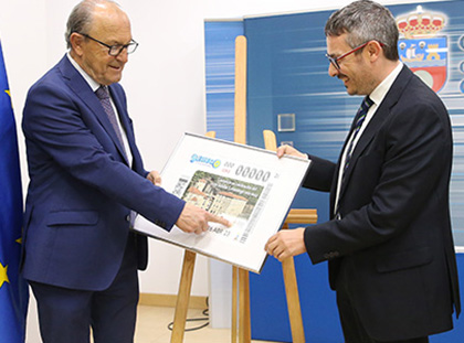 Presentación del cupón dedicado al Año Jubilar Lebaniego