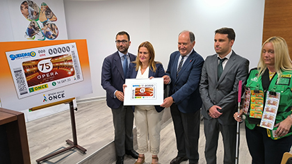 Presentación del cupón dedicado al 75 aniversario de la Ópera de Oviedo