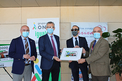 Presentación del cupòn dedicado al Hospital Clínico Universitario Virgen de la Arrixaca