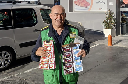 Diego González, vendedor ONCE que ha dad el  Sueldazo en La Cala de Mijas