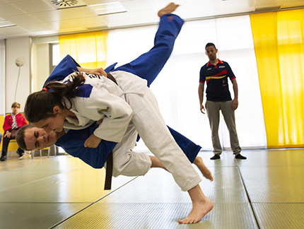 Práctica de judo en Encuentro Escuelas Deportivas ONCE
