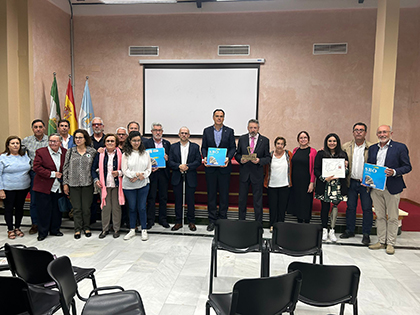 Foto de Familia de la presentación de libros sobre Nebrija en braille