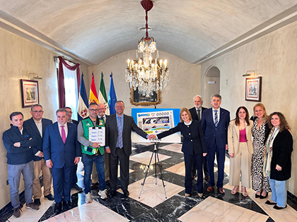 Foto de familia de la presentación del cupón dedicado al 40 Aniversario del Circuito de Jerez-Ángel Nieto