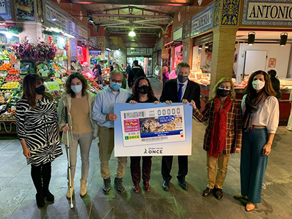 Presentación del cupón dedicado al Mercado de Triana