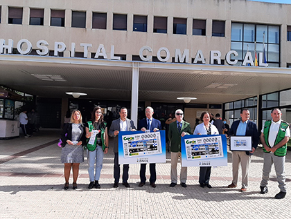 Foto de familia de la presentación del cupón dedicado al Hospital Comarcal de Melilla