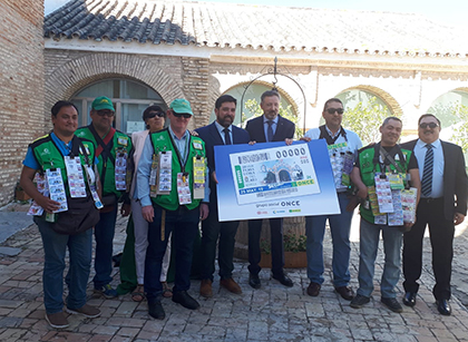 Presentación del cupón de la ONCE dedicado a la Feria de Lora del Río 