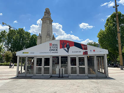 Exterior de la carpa de Plaza de España