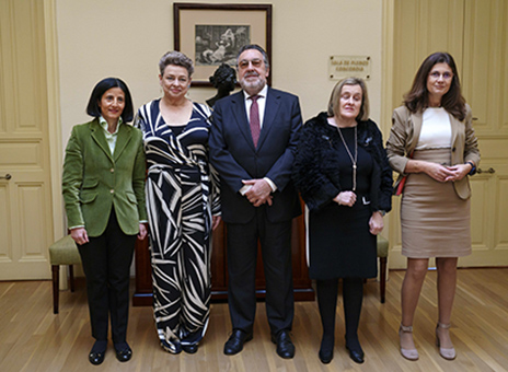 Foto de familia tras la visita de la primera dama de Guatemala al Grupo Social ONCE