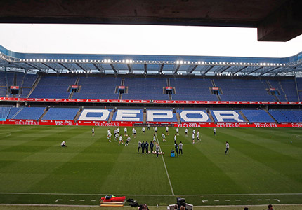 Selección española entrenando en el Estadio de Riazor