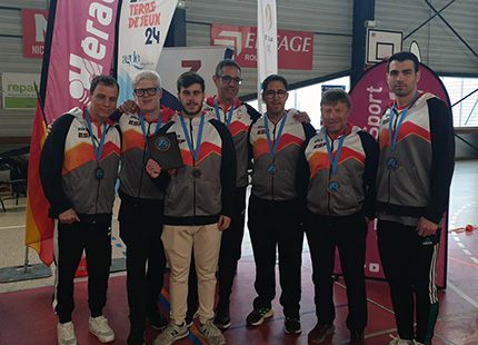 Selección española de Goalball con su medalla de bronce