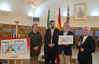 Presentación del cupón dedicado a la Virgen del Puerto, patrona de Plasencia
