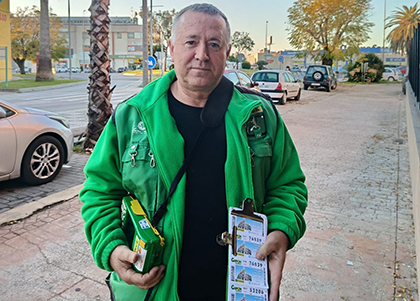 Antonio González, vendedor ONCE en  Andújar