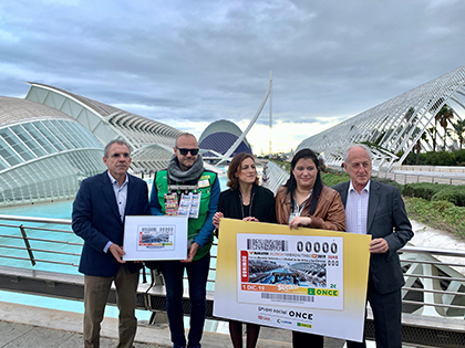 Presentación del cupón de la ONCE dedicado a la Maratón Valencia Trididad Alfonso