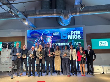 Foto de familia de todos los premiados