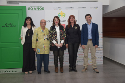 Foto de familia premiados Solidarios ONCE 2018 Navarra