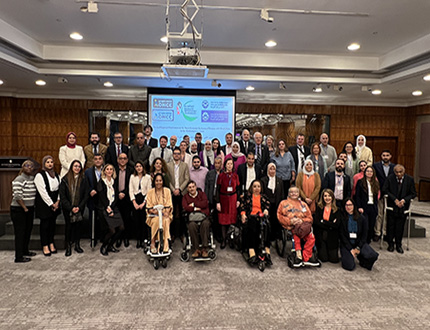 Foto de grupo de todos los participantes en la Conferencia