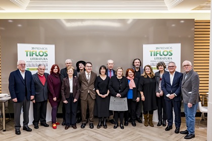 Foto del jurado completo de los 39 Premios Tiflos de Literatura