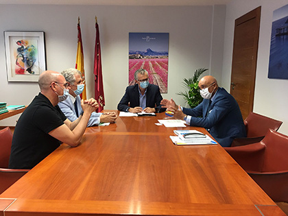 Reunión de ONCE Murcia con el consejero de Sanidad