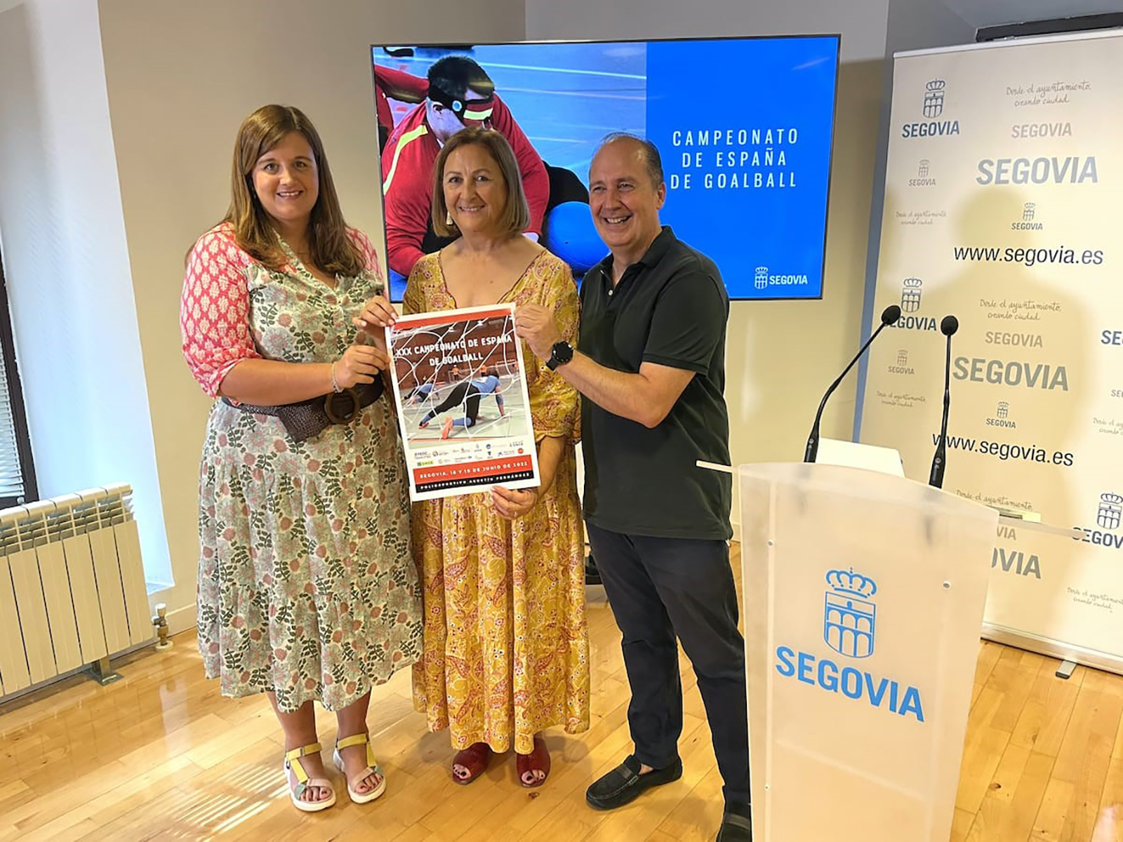 Alcaldesa de Segovia, concejala de Deportes y técnico de Goalball de la Federación Española de Deportes para Ciegos tras la presentación